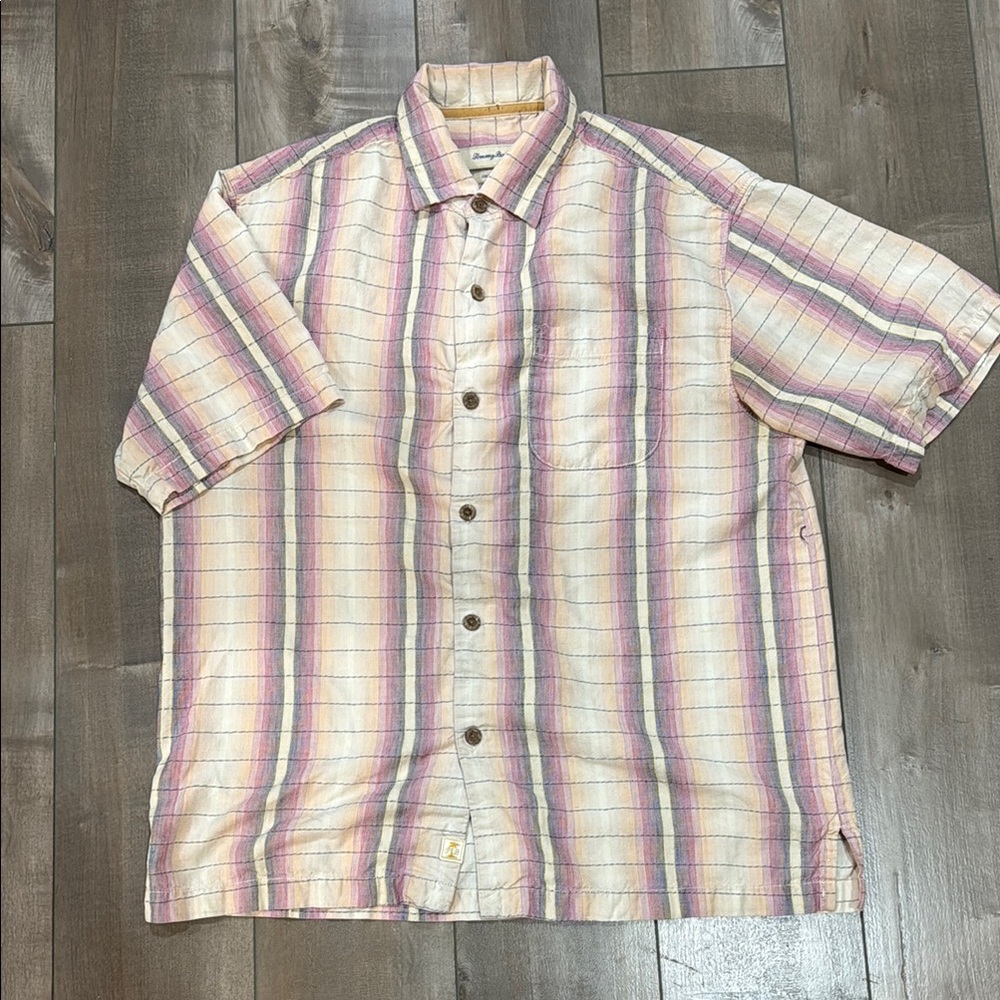 Tommy Bahama Pink Plaid Short Sleeve Button-down Shirt. Size M